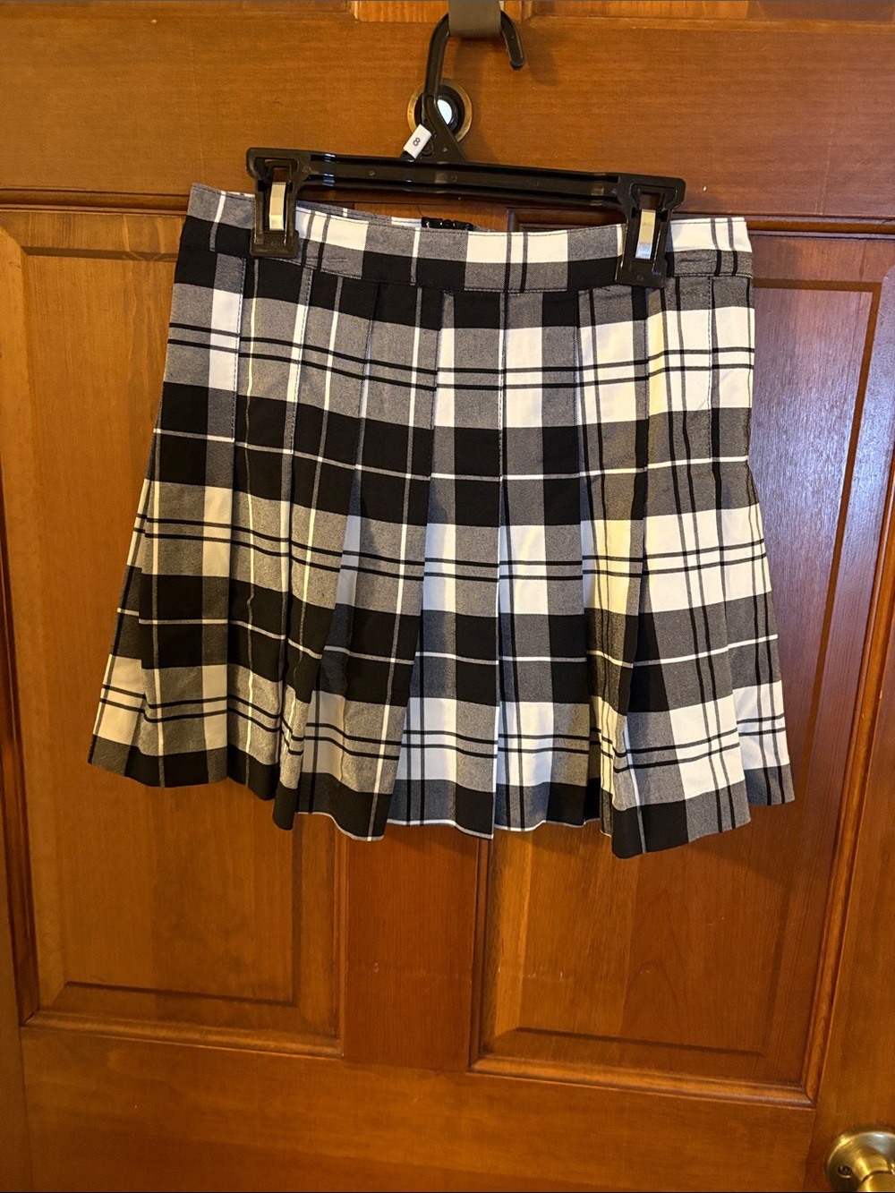 Love Tree Black and White Plaid Pleated Skirt Medium